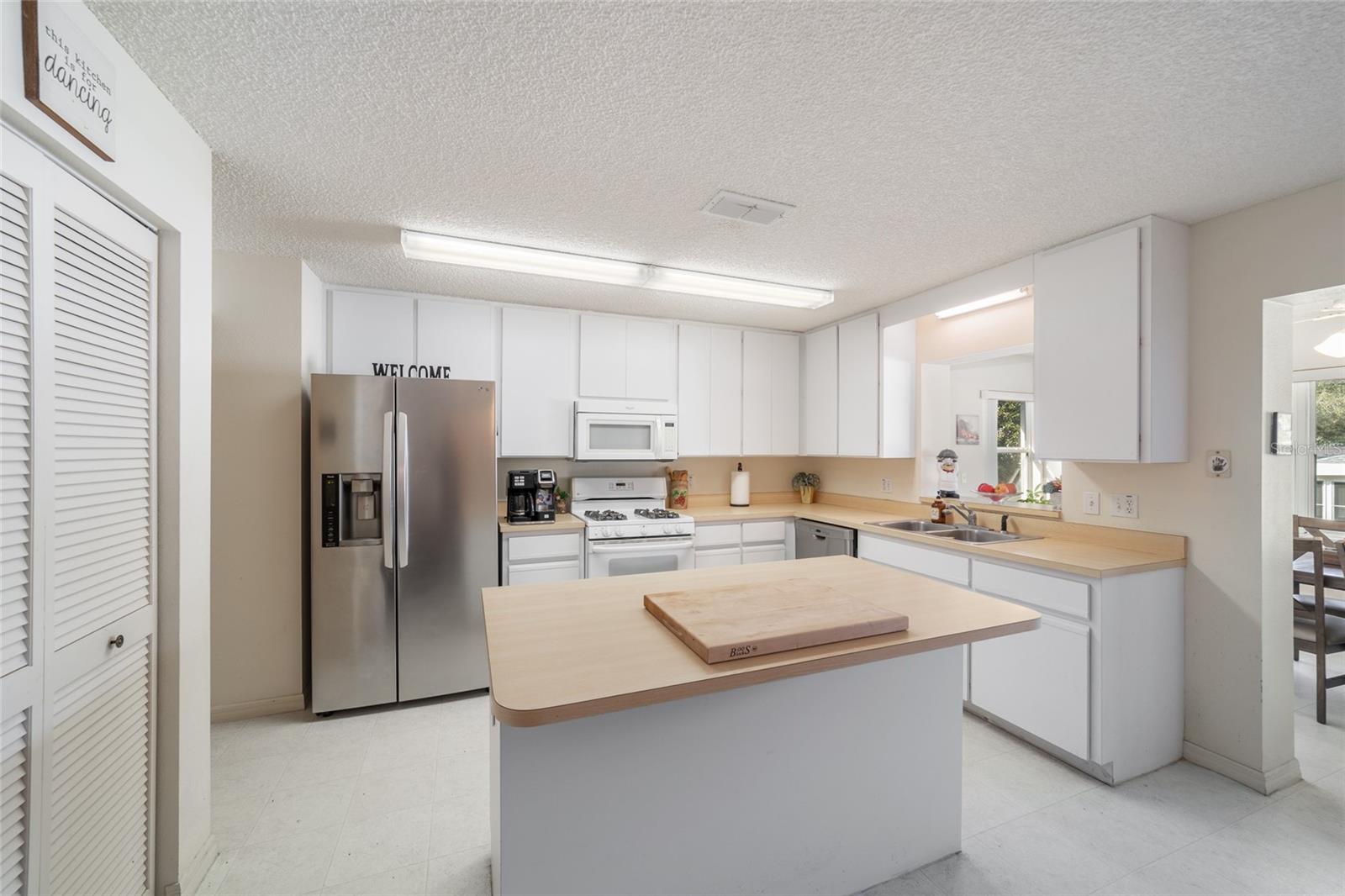 ON TOP OF THE WORLD - Residential