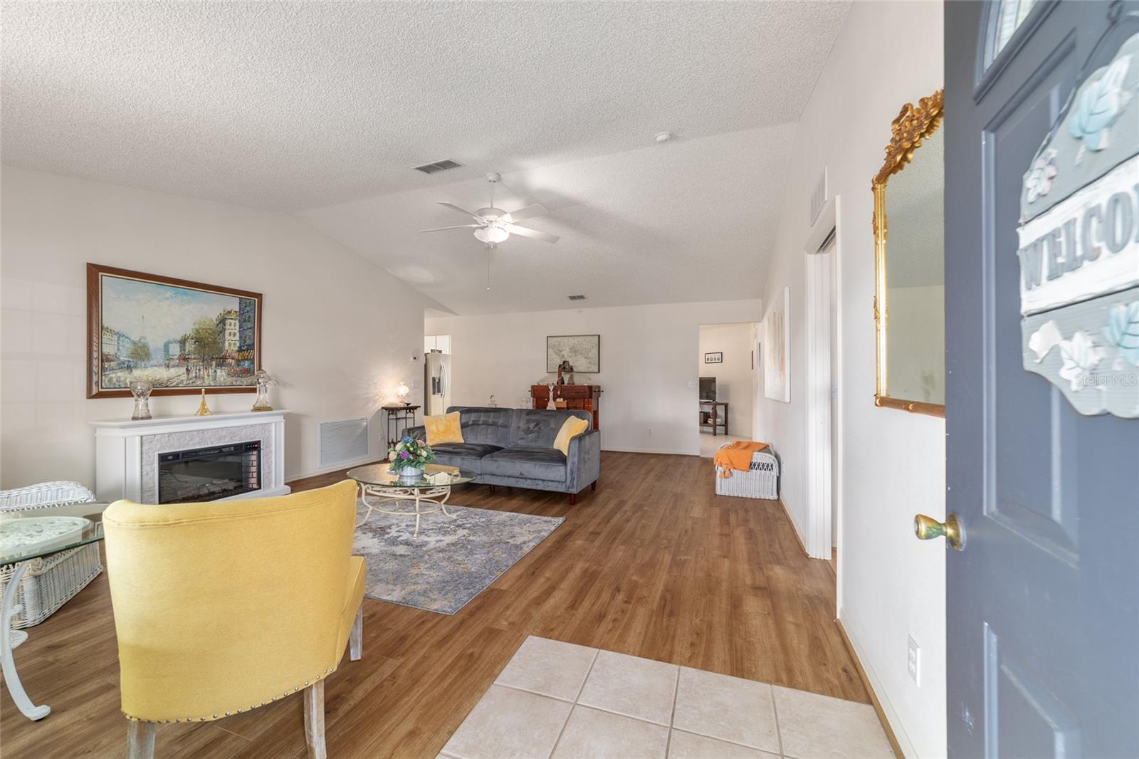 ON TOP OF THE WORLD - Residential