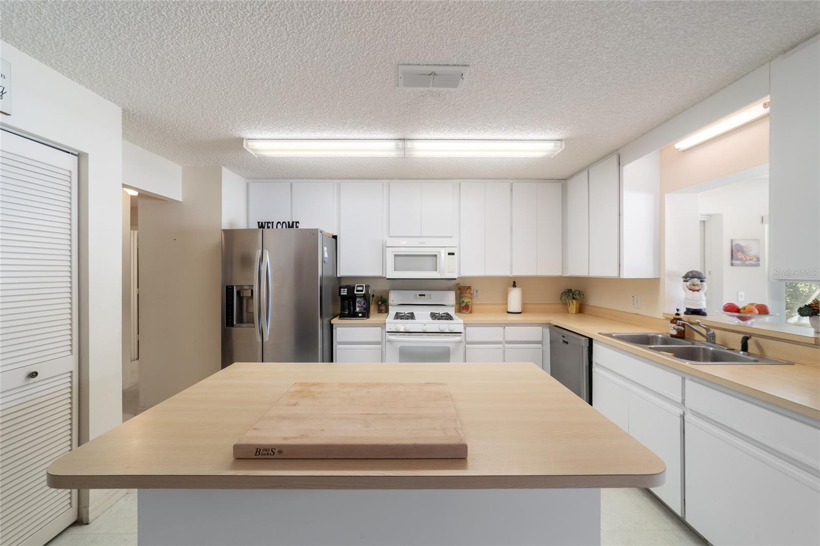 ON TOP OF THE WORLD - Residential