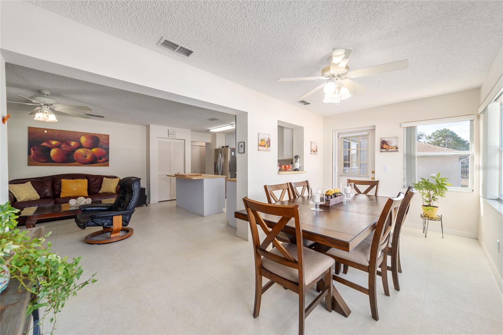 ON TOP OF THE WORLD - Residential