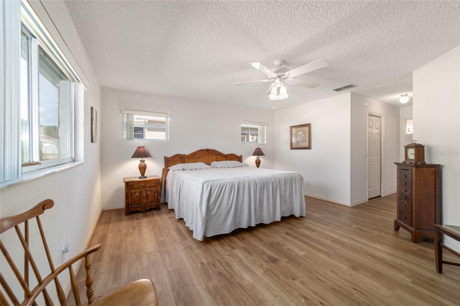 ON TOP OF THE WORLD - Residential