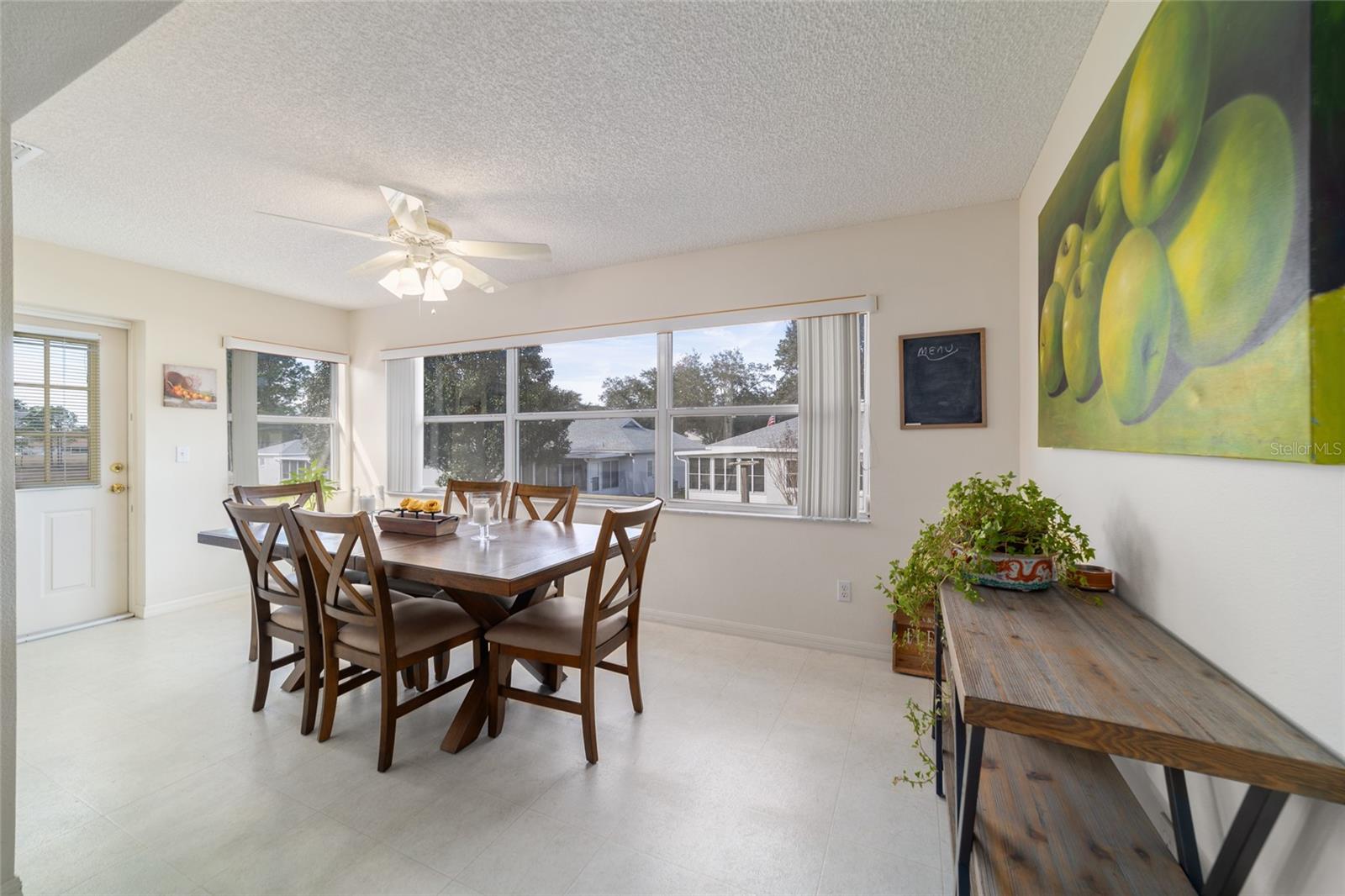 ON TOP OF THE WORLD - Residential