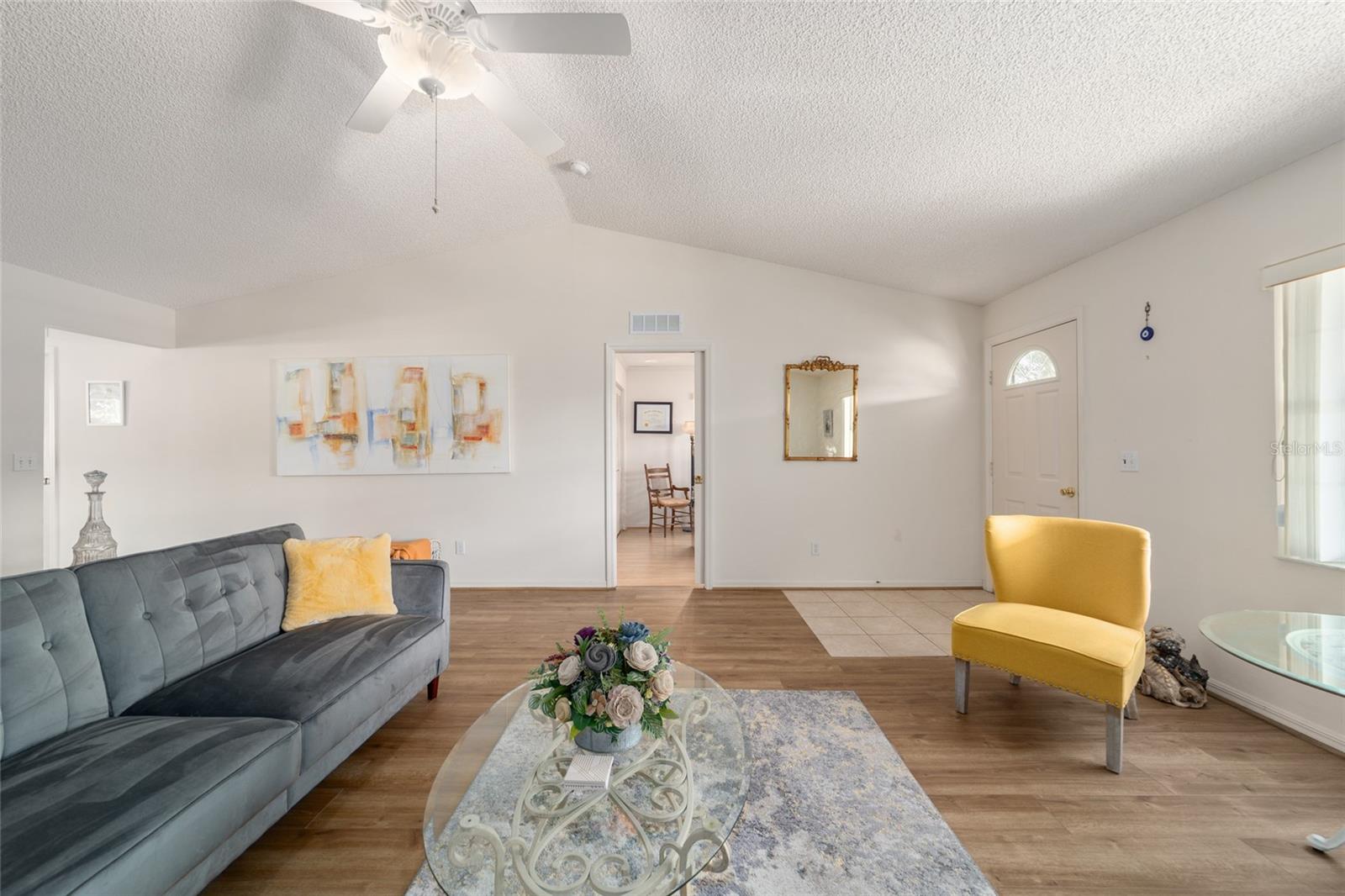 ON TOP OF THE WORLD - Residential