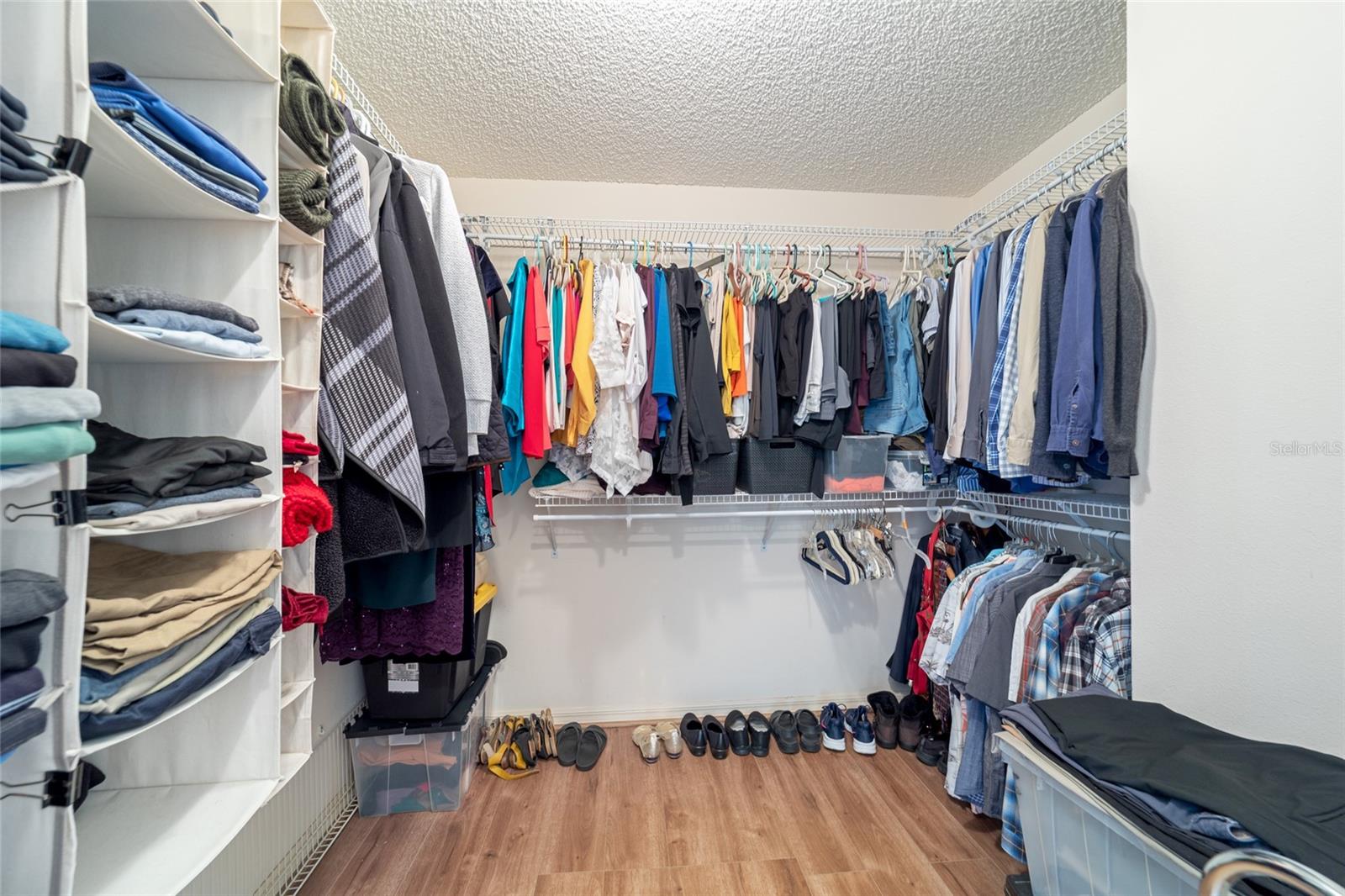 ON TOP OF THE WORLD - Residential