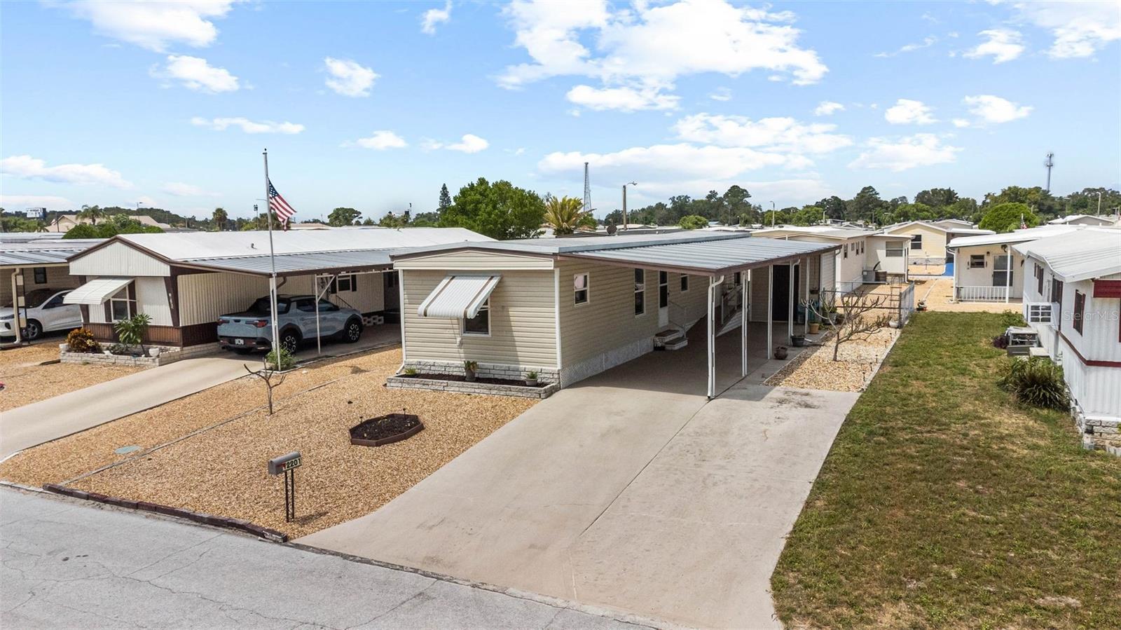 View HUDSON, FL 34667 mobile home