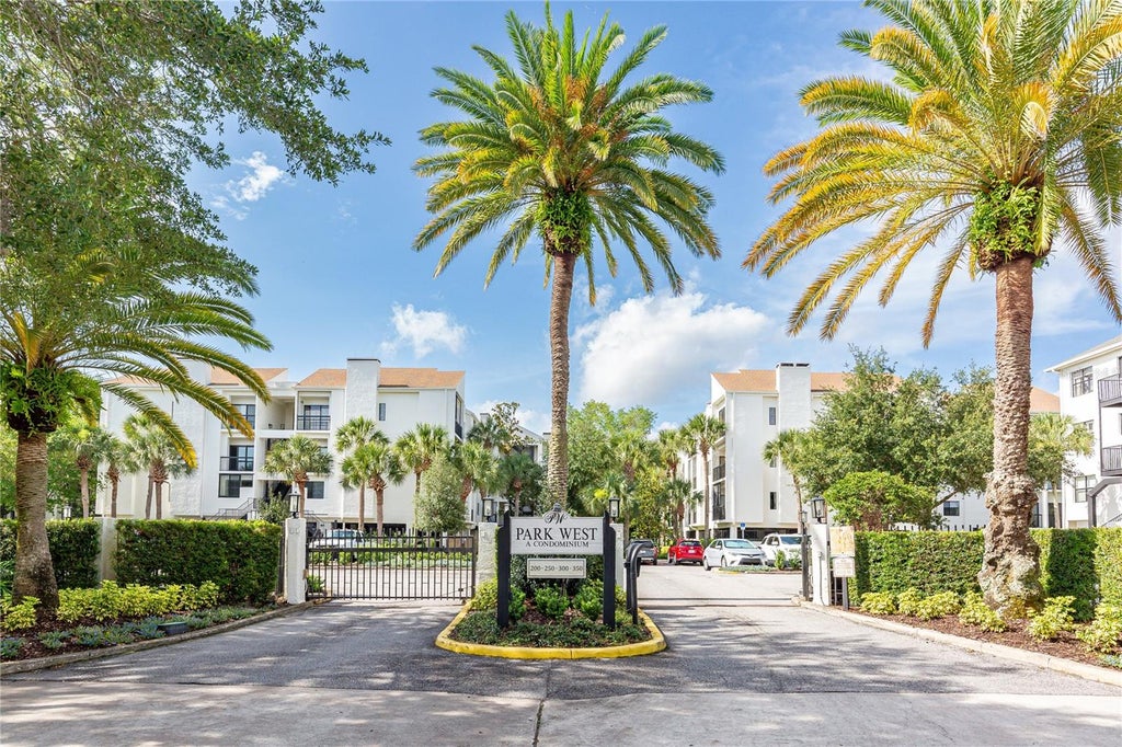 Photo of 300 Carolina Avenue #301, Winter Park, FL 32789 (MLS # O6413279)