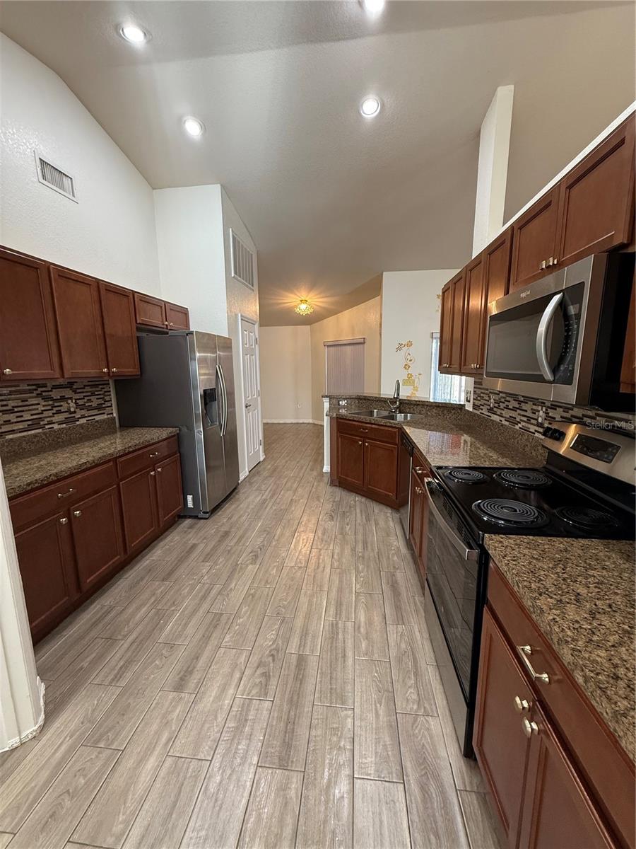 HIGHLAND MEADOWS PH 02 - Residential Lease