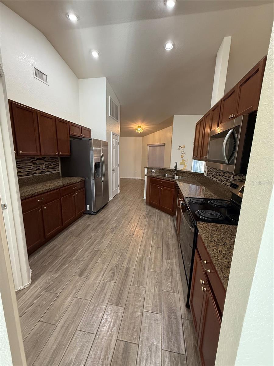 HIGHLAND MEADOWS PH 02 - Residential Lease