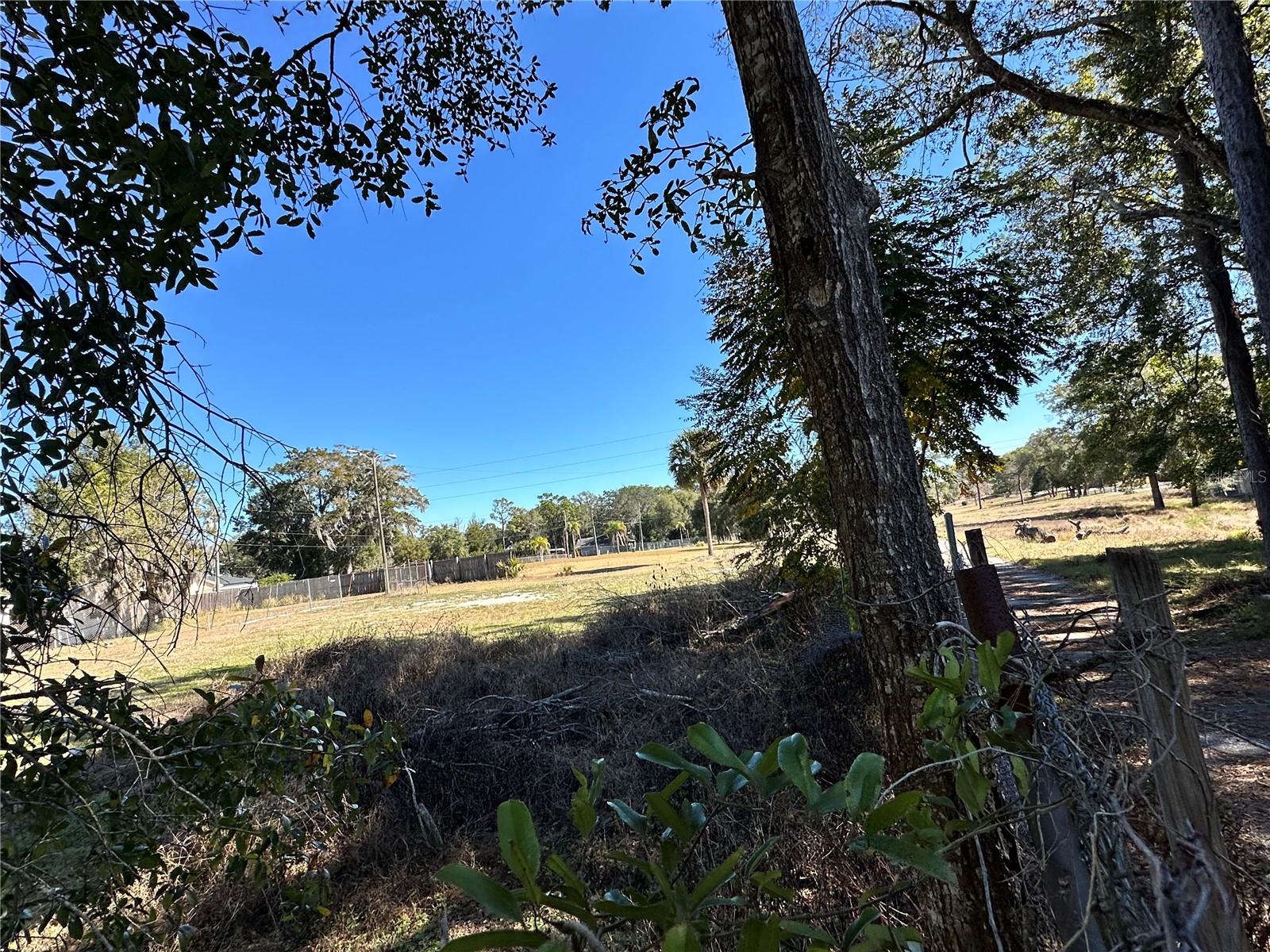 750 N WEKIWA SPRINGS ROAD