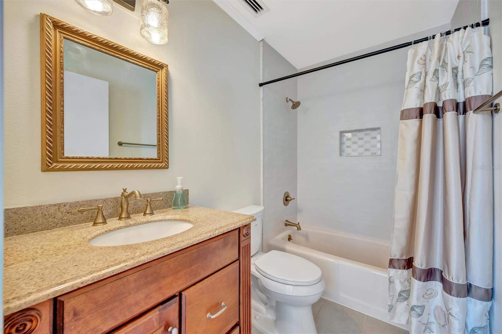 CASCO DORADO - Residential