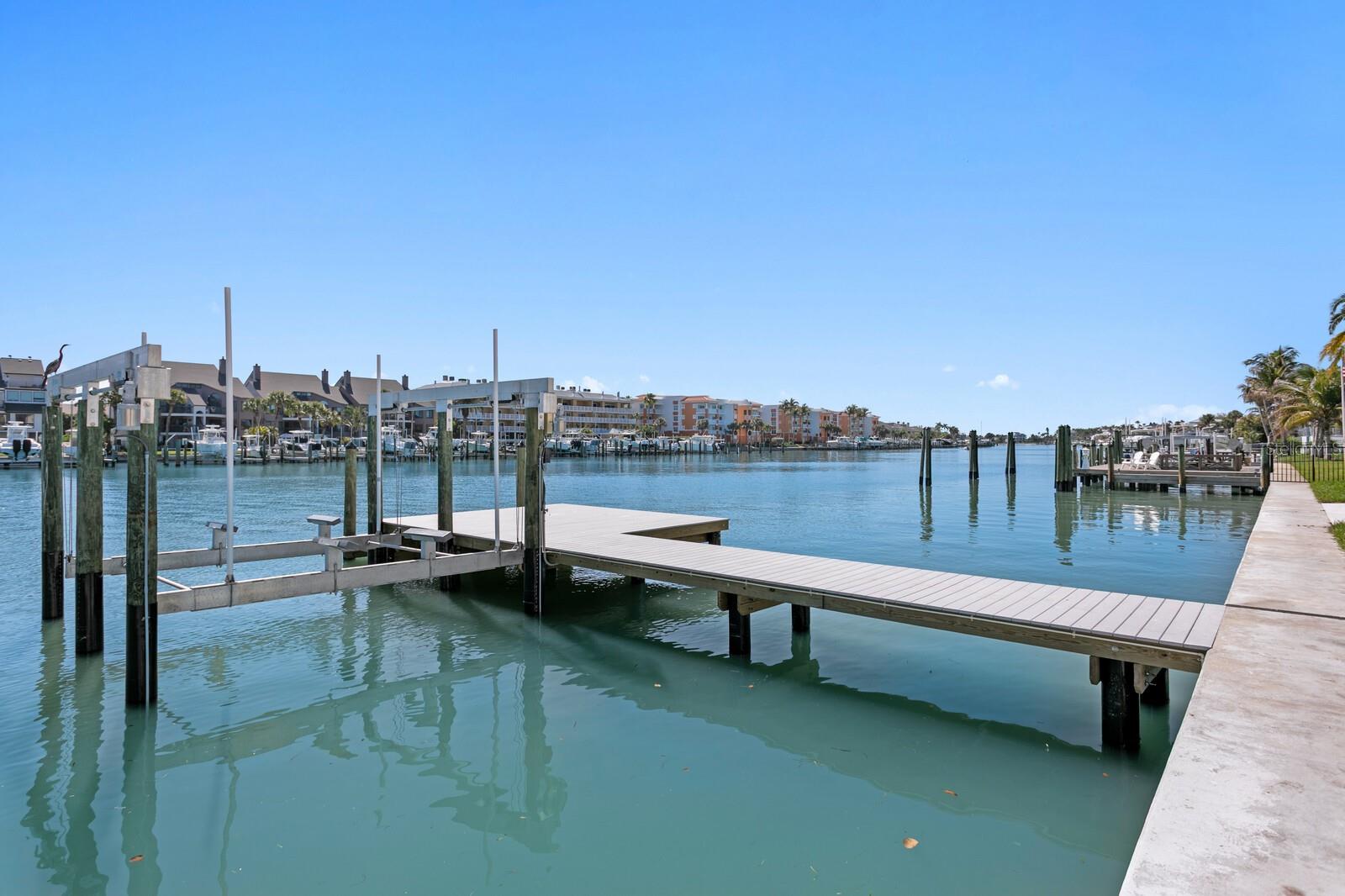 TIERRA VERDE UNIT 1 4TH REP - Residential