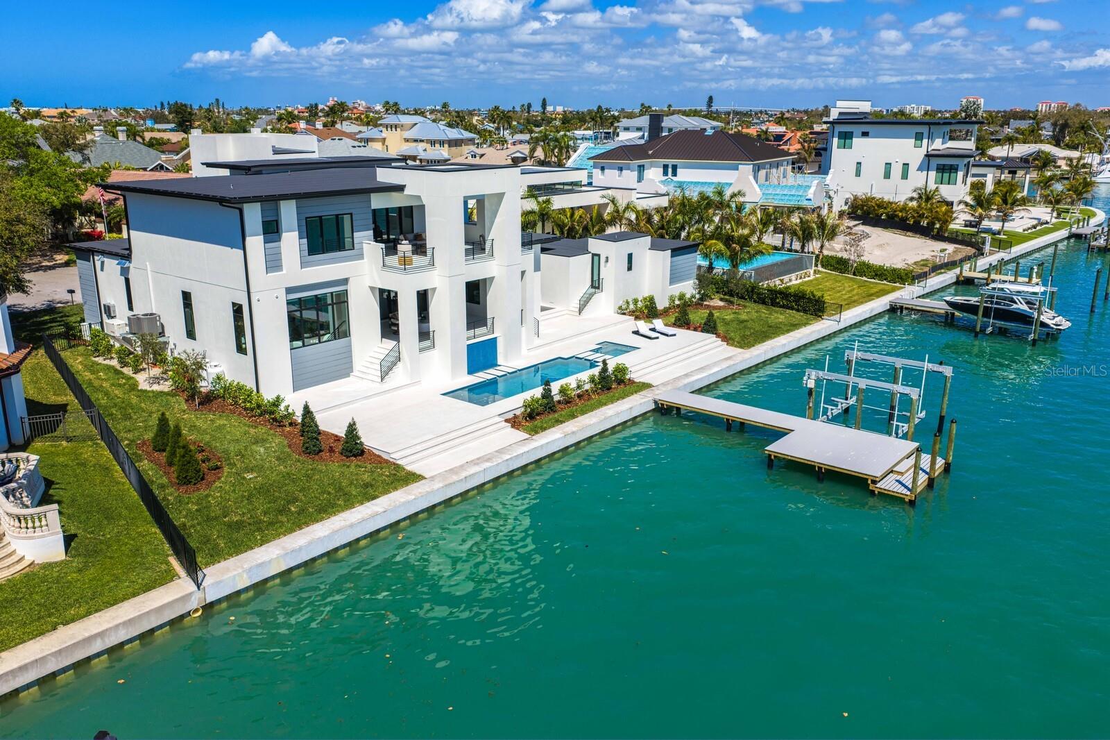 TIERRA VERDE UNIT 1 4TH REP - Residential