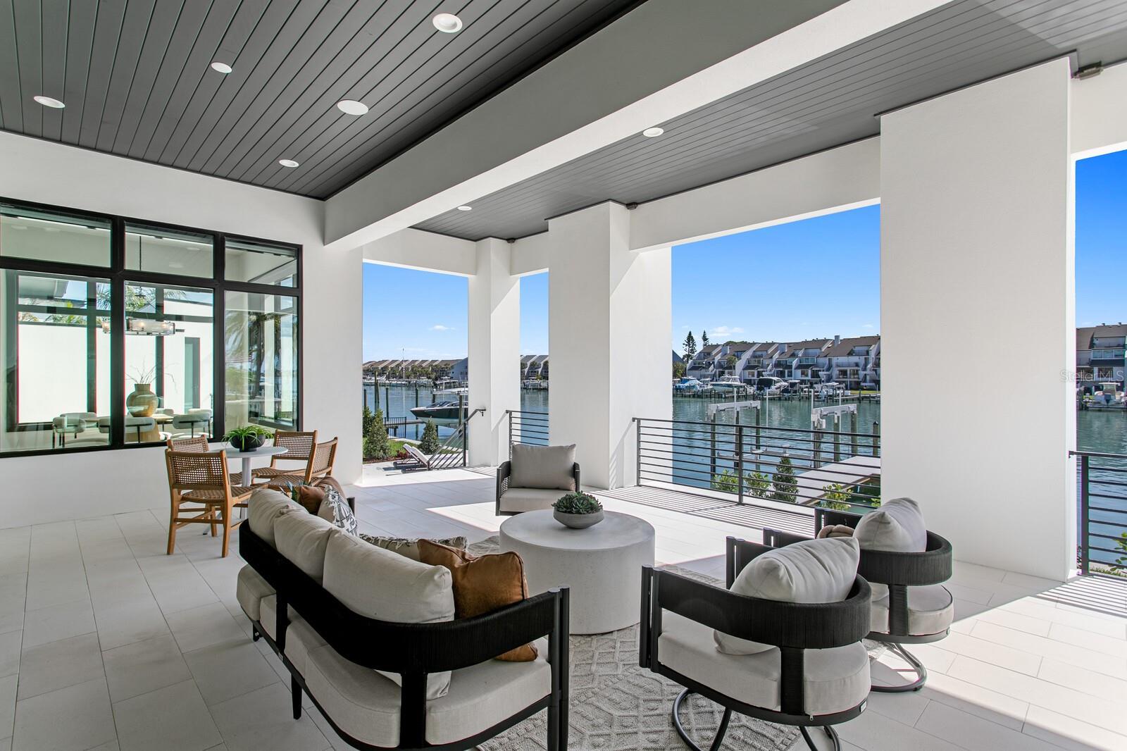 TIERRA VERDE UNIT 1 4TH REP - Residential