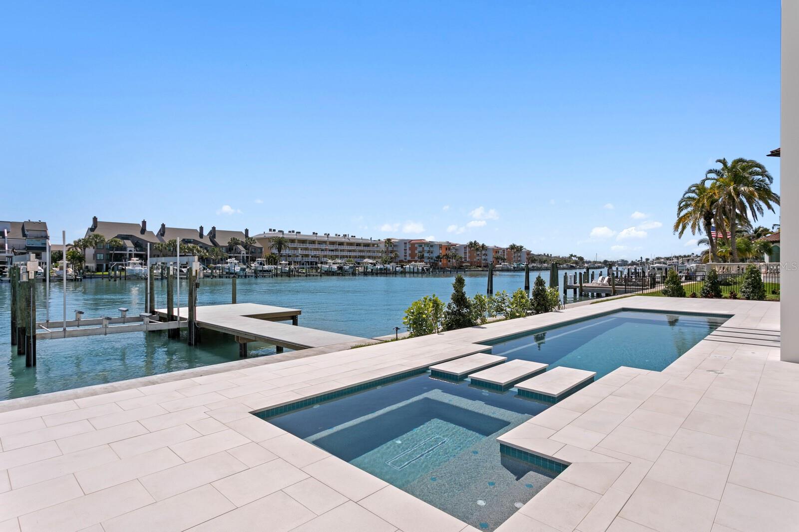 TIERRA VERDE UNIT 1 4TH REP - Residential