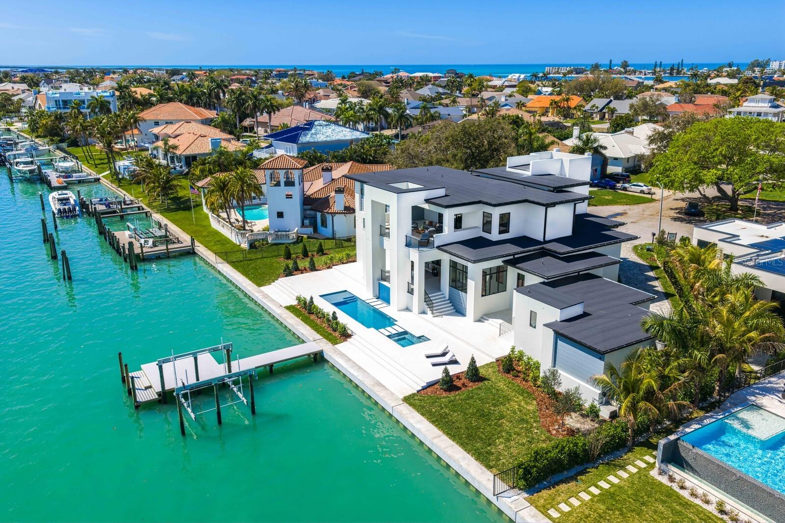 TIERRA VERDE UNIT 1 4TH REP - Residential