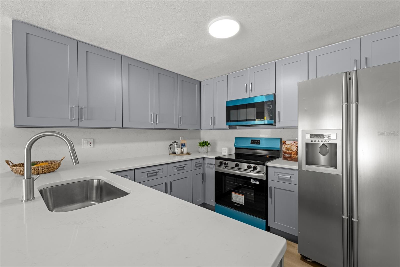 NORTH LAKES SEC B UNIT - Residential