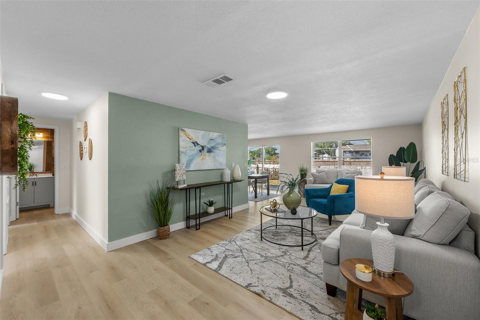 NORTH LAKES SEC B UNIT - Residential