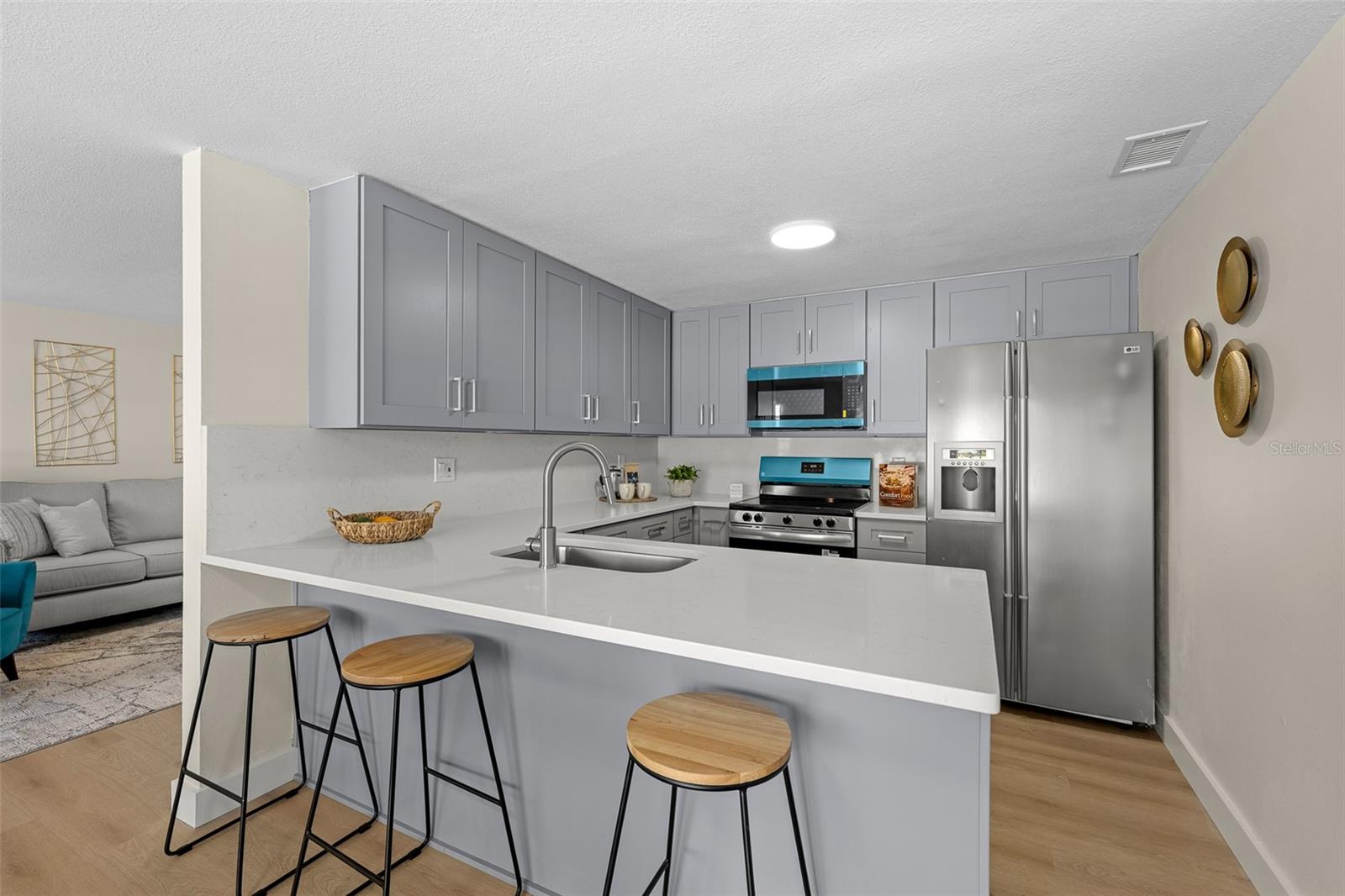 NORTH LAKES SEC B UNIT - Residential