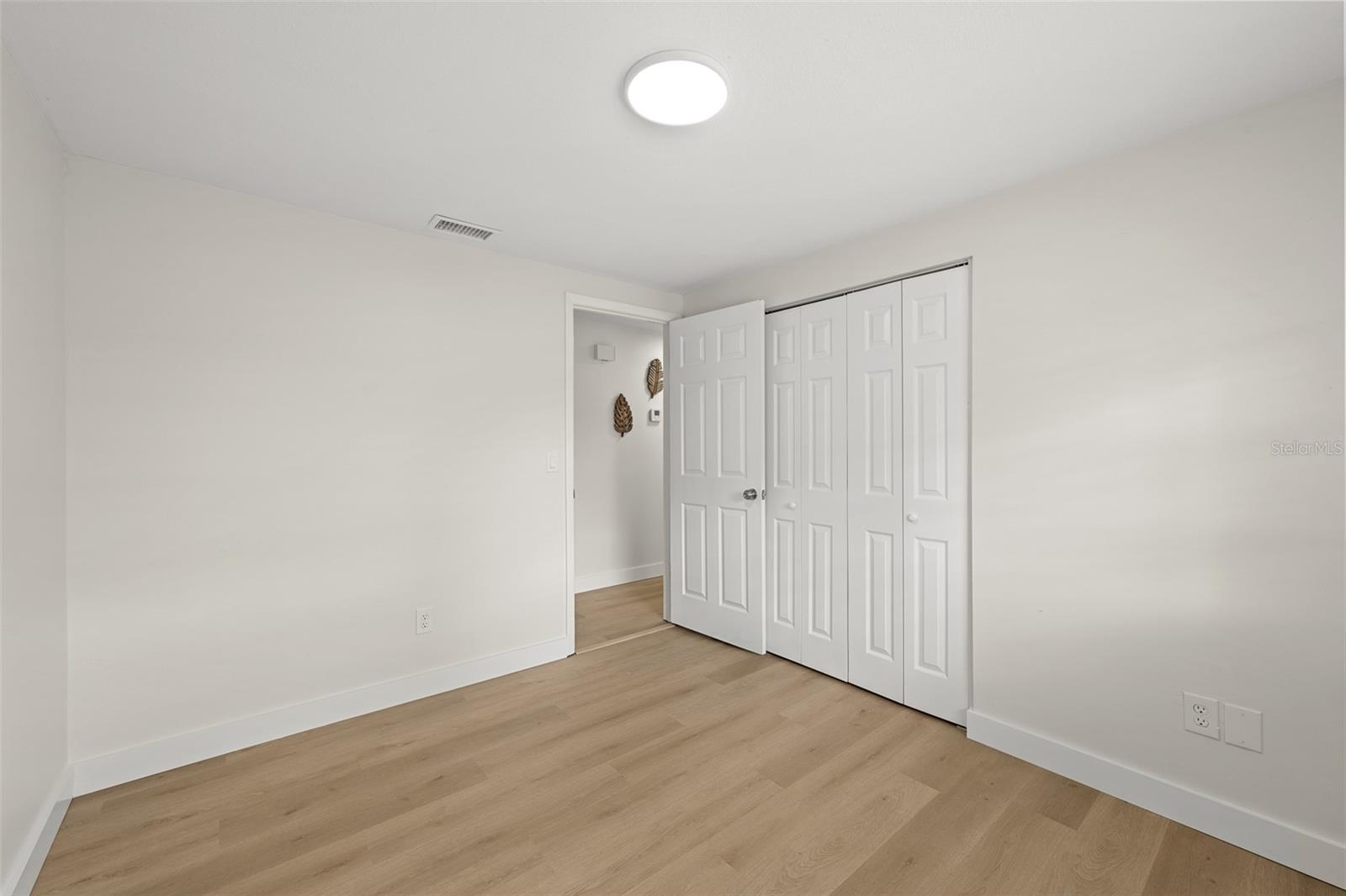 NORTH LAKES SEC B UNIT - Residential