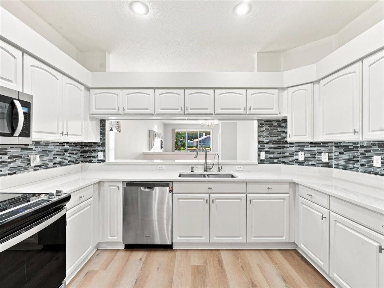 1333 LINDENWOOD DRIVE