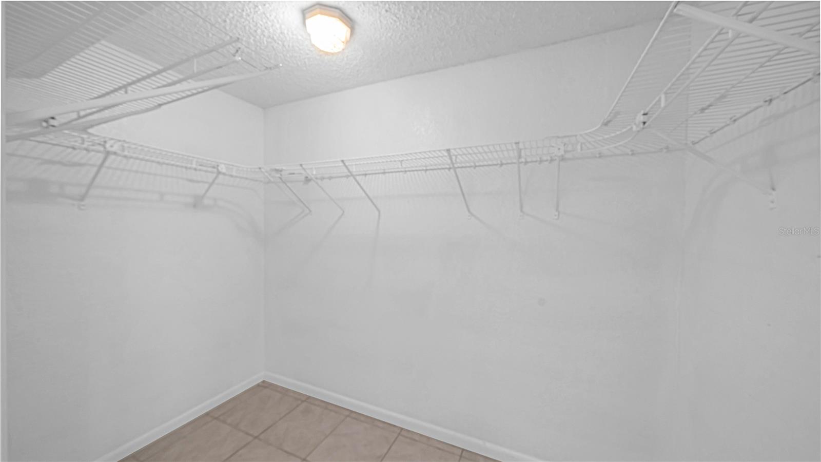 MEADOW LAWN 11TH ADD - Residential Lease