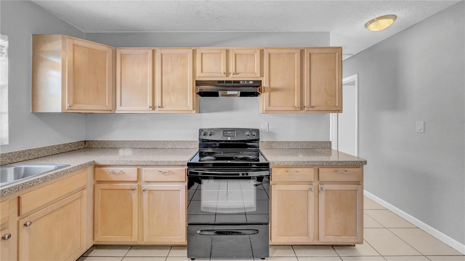 MEADOW LAWN 11TH ADD - Residential Lease