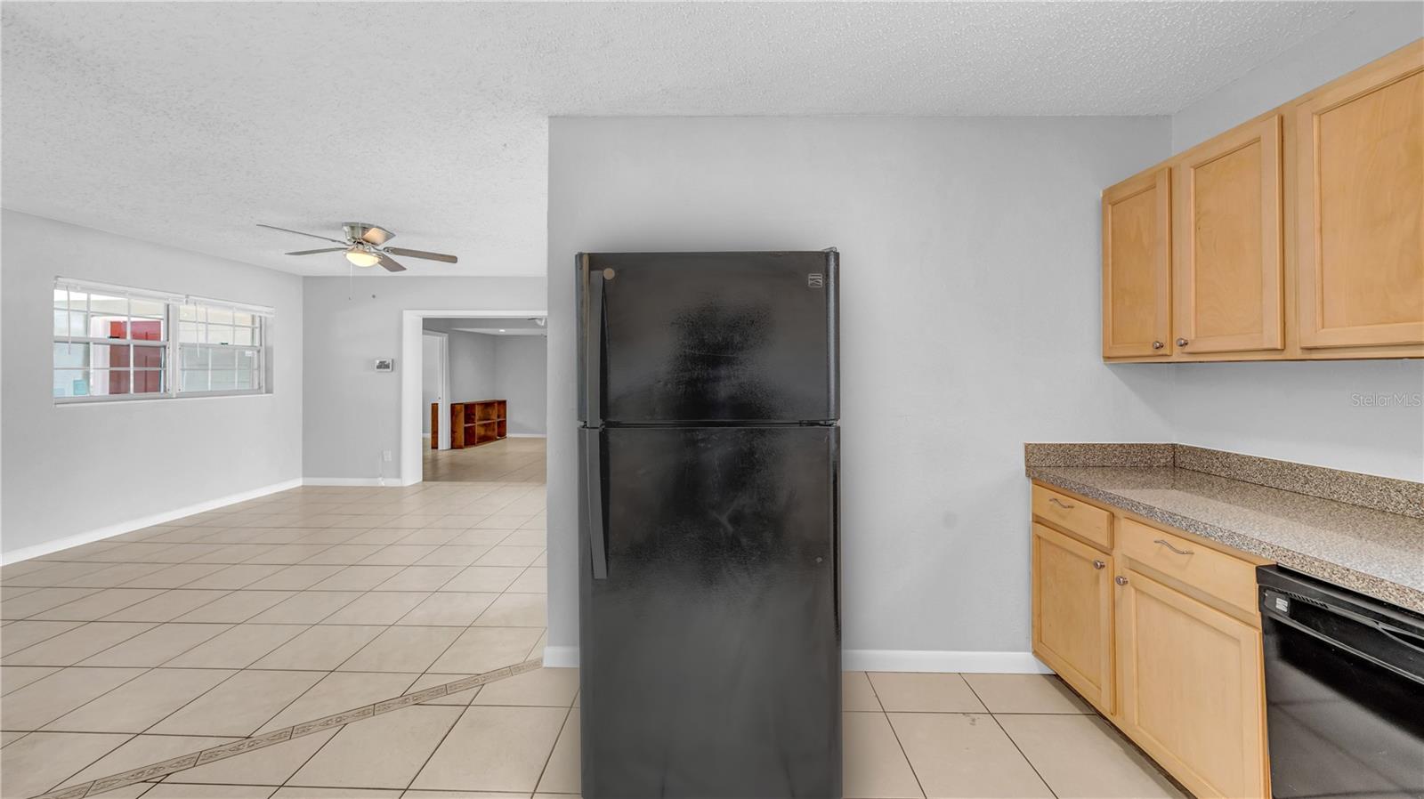 MEADOW LAWN 11TH ADD - Residential Lease