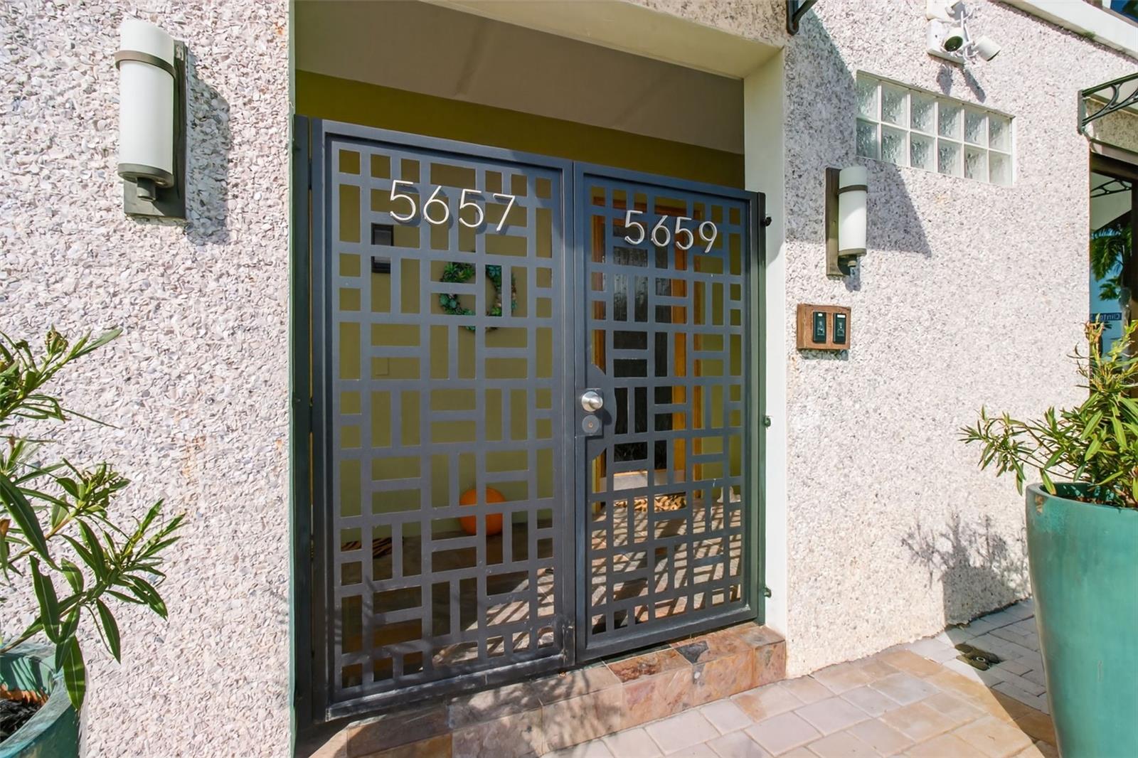 BOCA CEIGA PARK - Commercial Sale