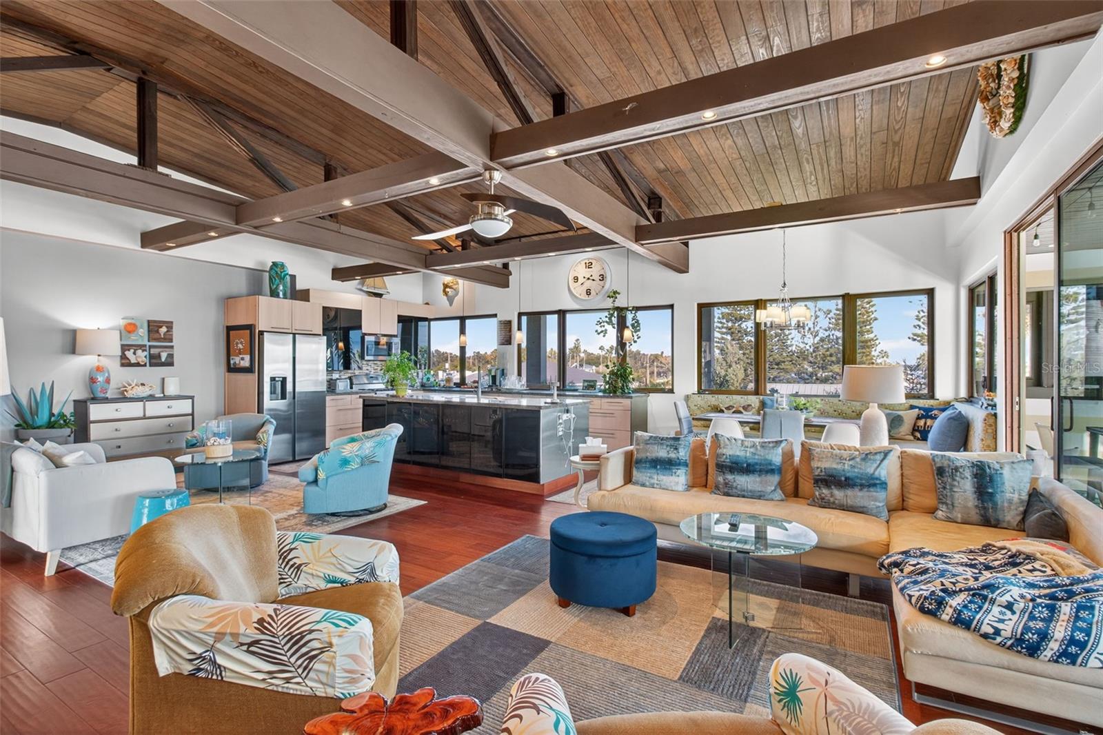 BOCA CEIGA PARK - Commercial Sale