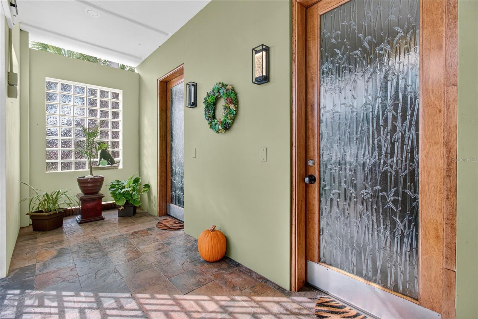 BOCA CEIGA PARK - Commercial Sale