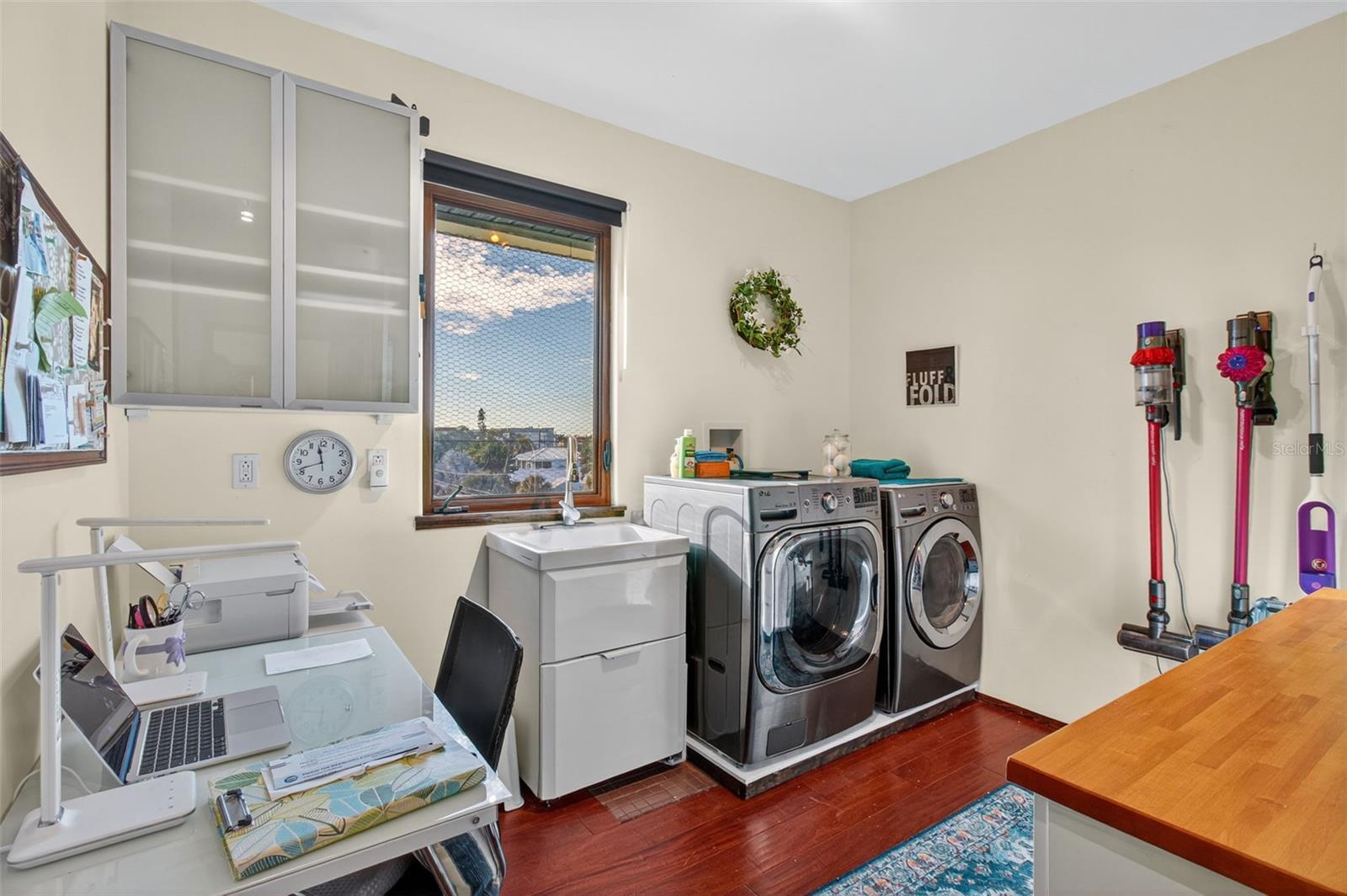 BOCA CEIGA PARK - Commercial Sale