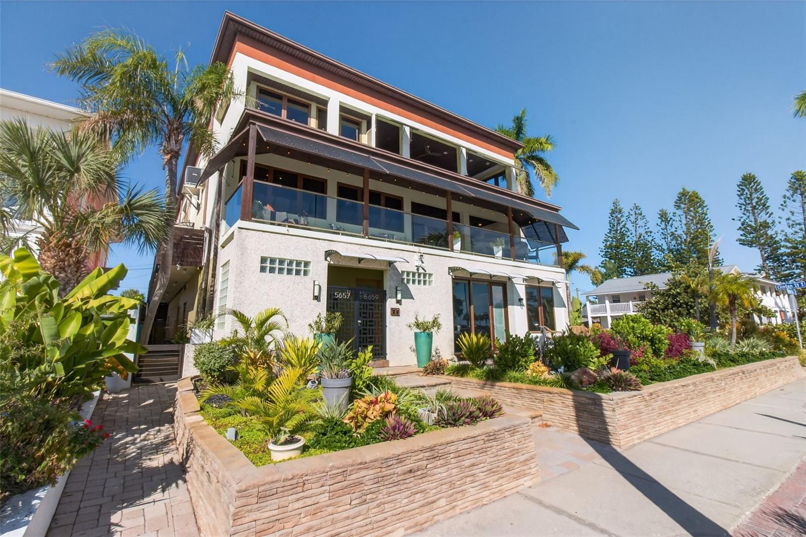 BOCA CEIGA PARK - Commercial Sale