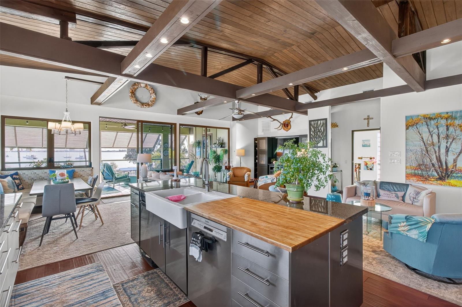 BOCA CEIGA PARK - Commercial Sale