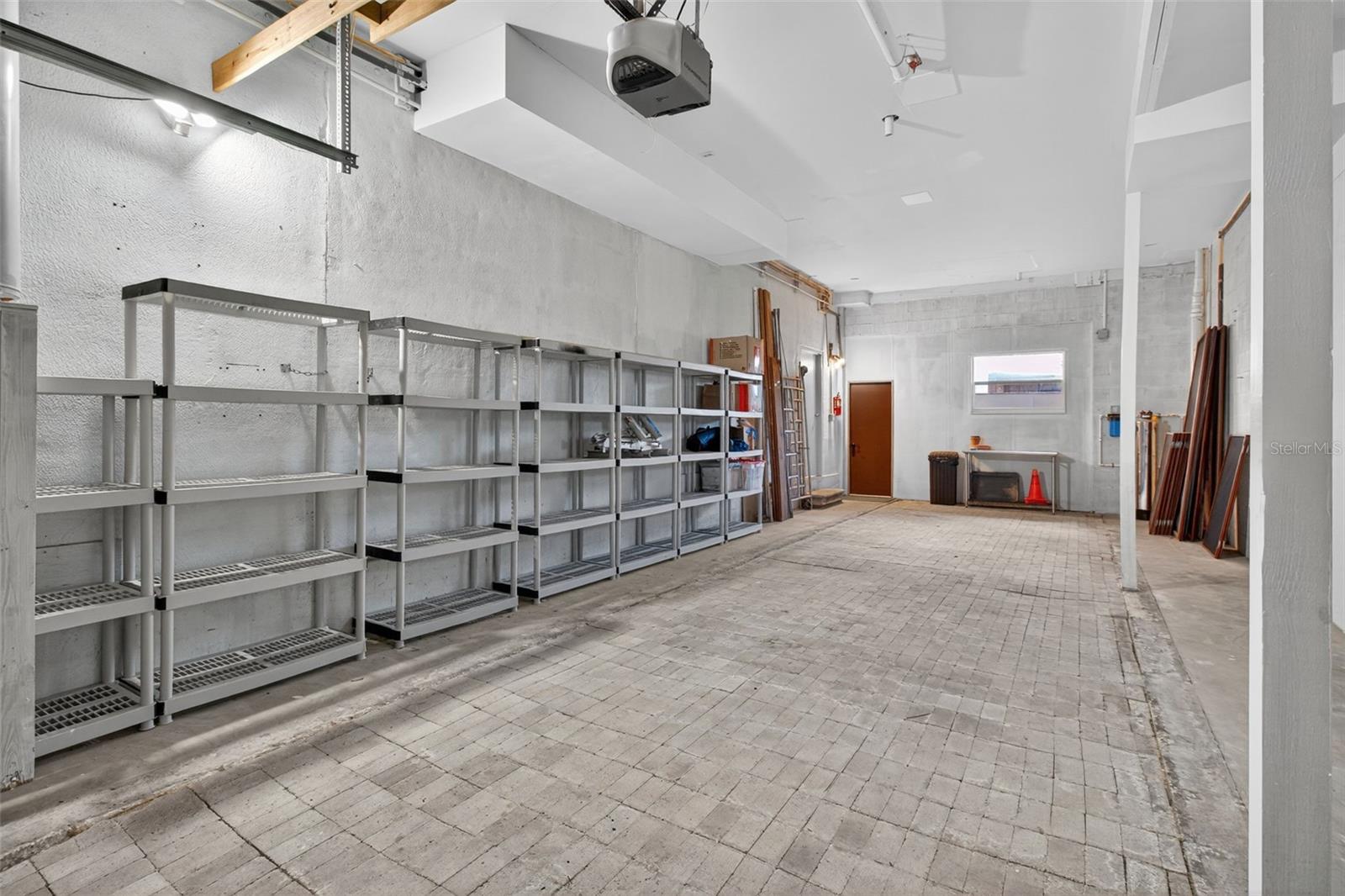 BOCA CEIGA PARK - Commercial Sale