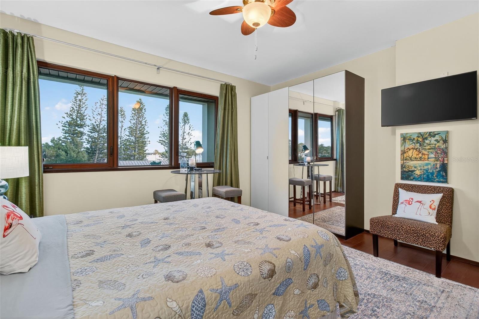 BOCA CEIGA PARK - Commercial Sale