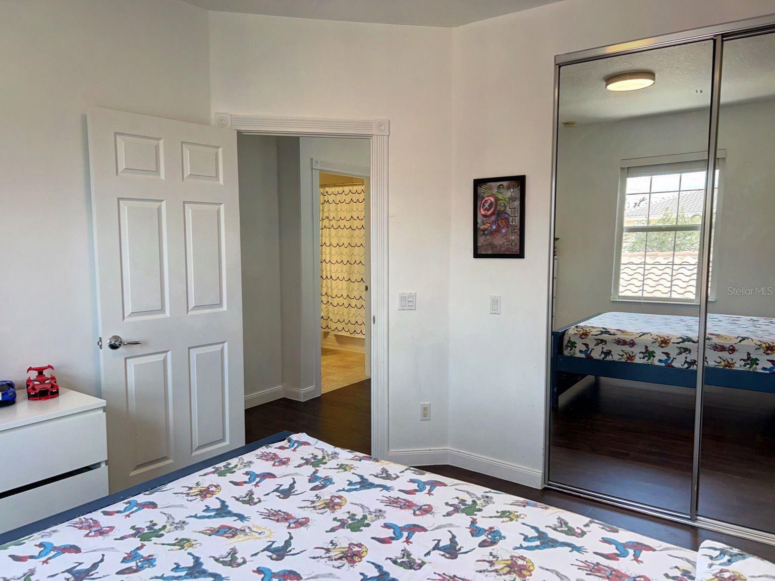 VILLAGEWALK/LK NONAA 01B - Residential