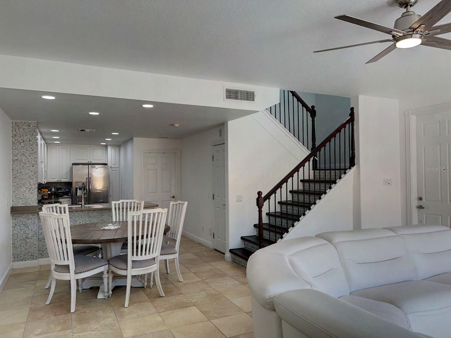 VILLAGEWALK/LK NONAA 01B - Residential