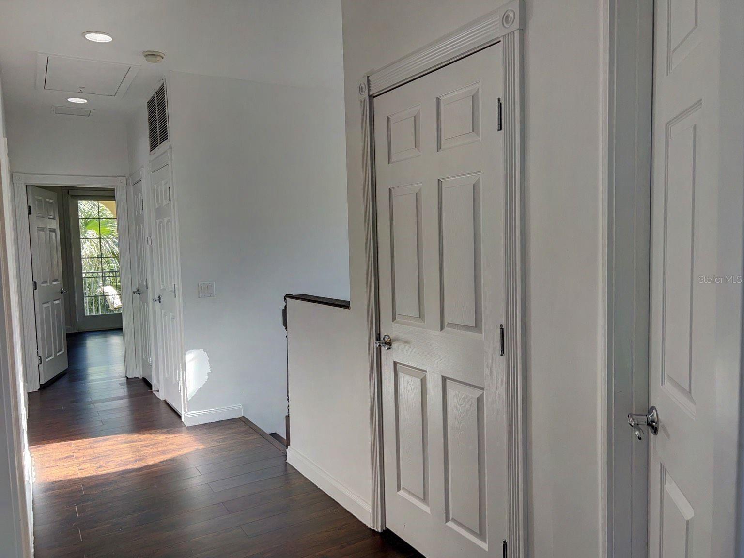 VILLAGEWALK/LK NONAA 01B - Residential