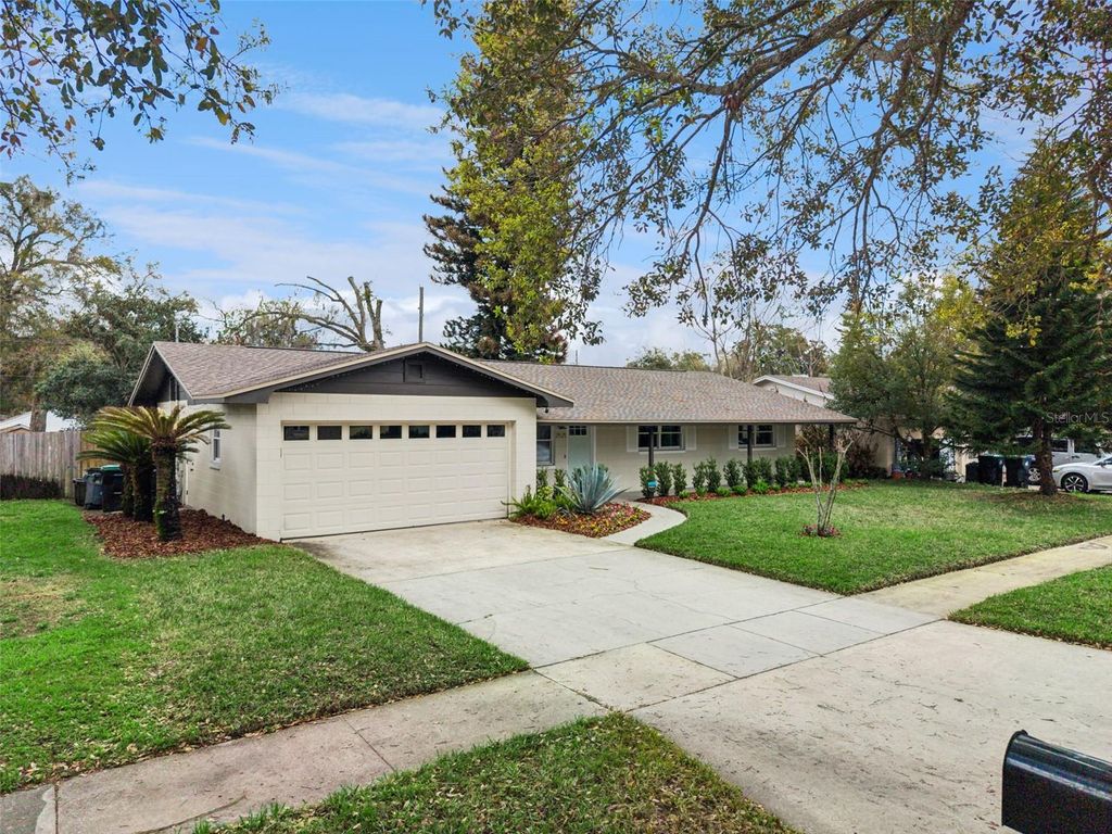 Photo of 2521 Lassek Drive, Orlando, FL 32806 (MLS # O6389718)