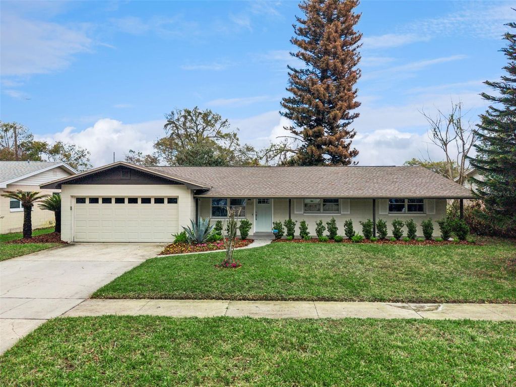 Photo of 2521 Lassek Drive, Orlando, FL 32806 (MLS # O6389718)