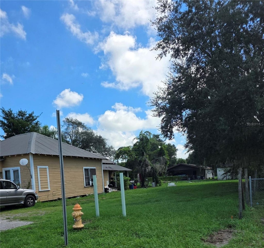 Photo of 1092 SE Hillsborough Avenue, Arcadia, FL 34266 (MLS # A4706644)