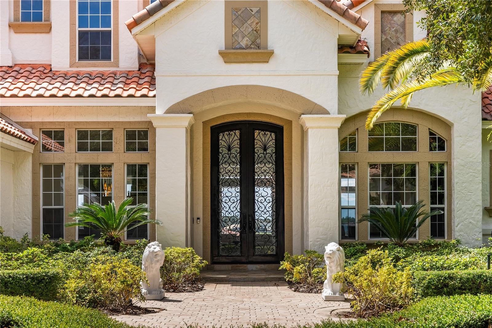 9233 SOUTHERN BREEZE DRIVE