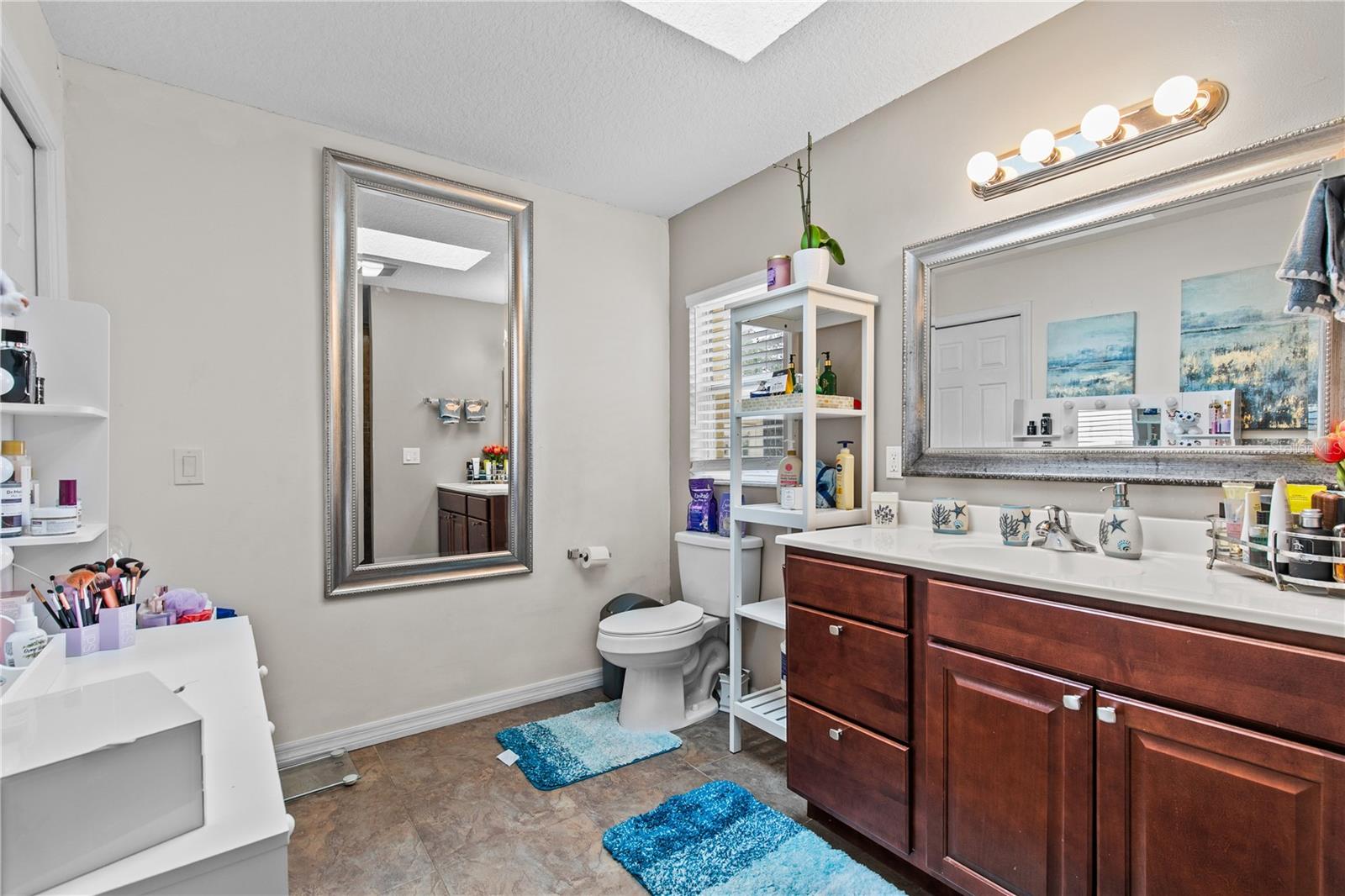 LAKEVIEW FARMS - Residential