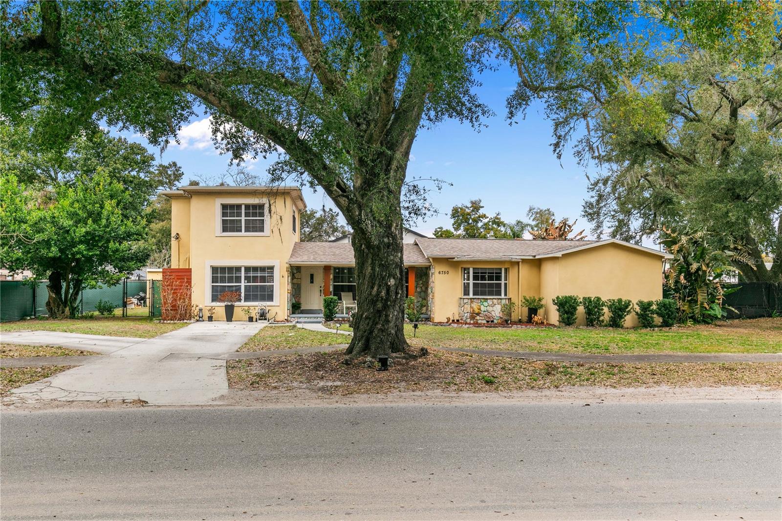 LAKEVIEW FARMS - Residential