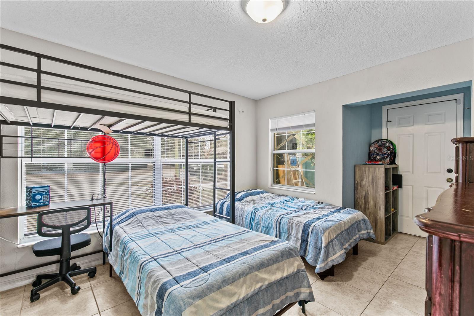 LAKEVIEW FARMS - Residential