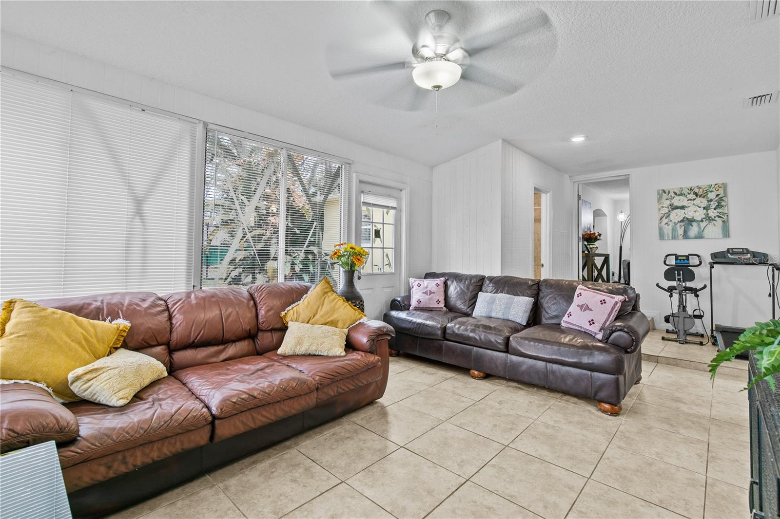 LAKEVIEW FARMS - Residential