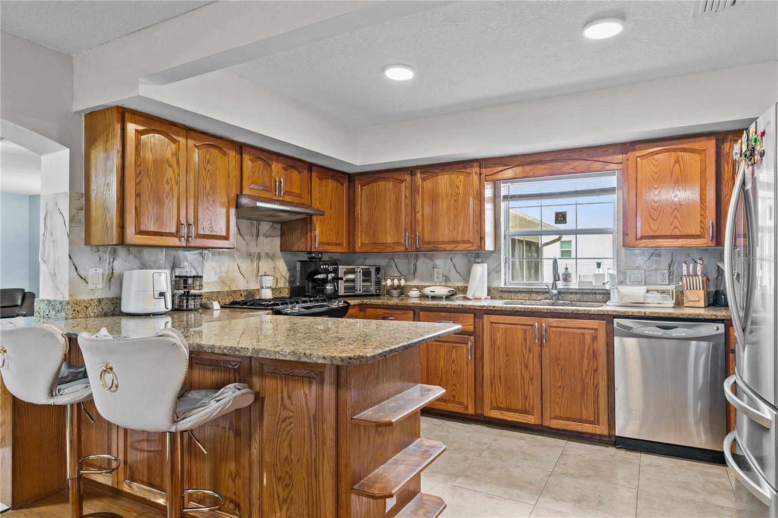 LAKEVIEW FARMS - Residential