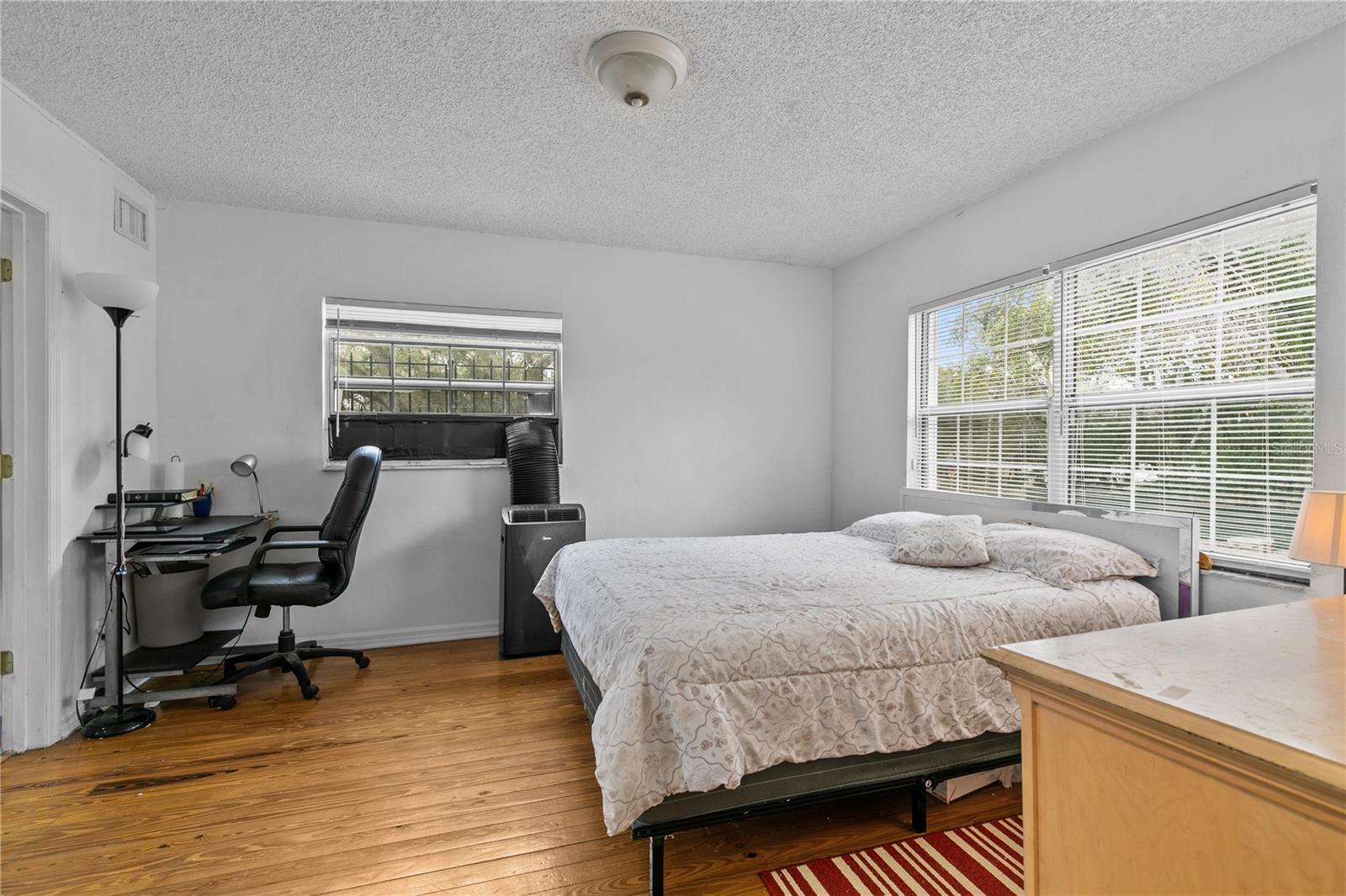 LAKEVIEW FARMS - Residential