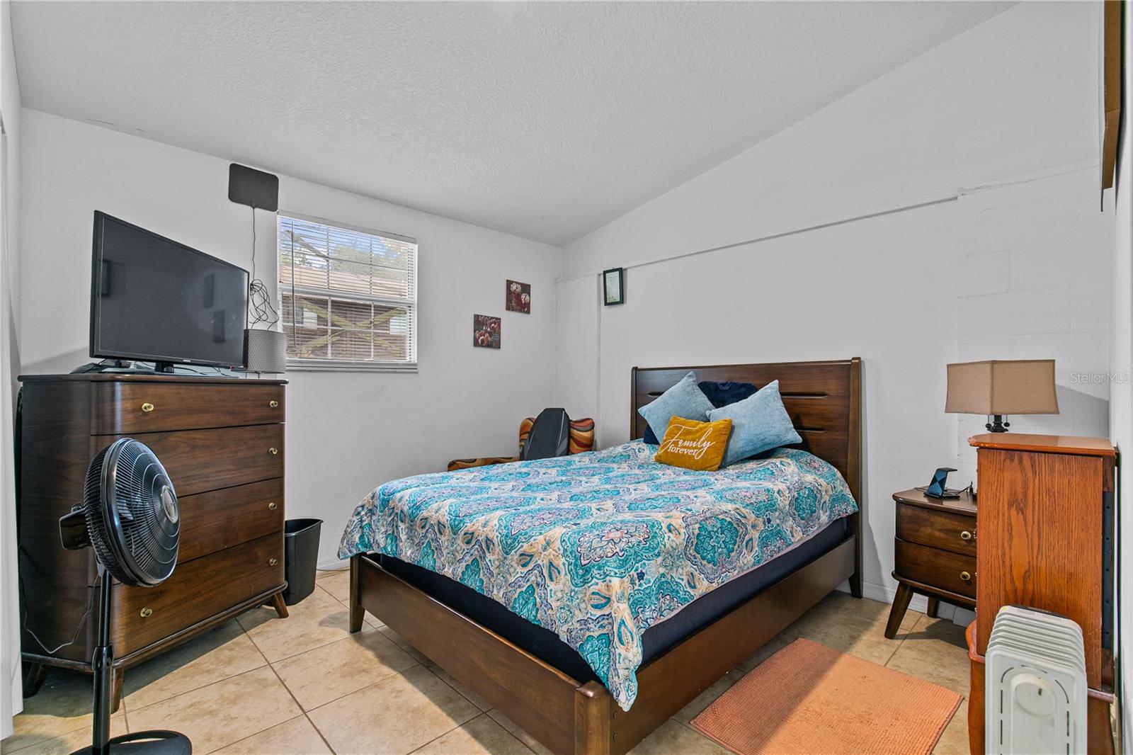 LAKEVIEW FARMS - Residential