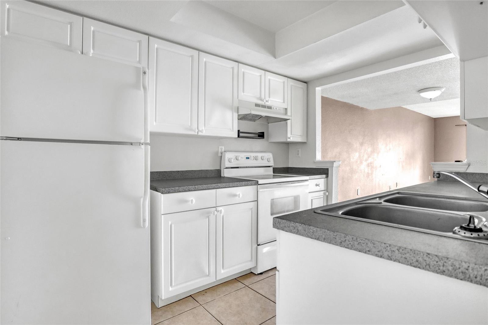 OAK PARK VILLAS OF BREVARD CONDO - Residential